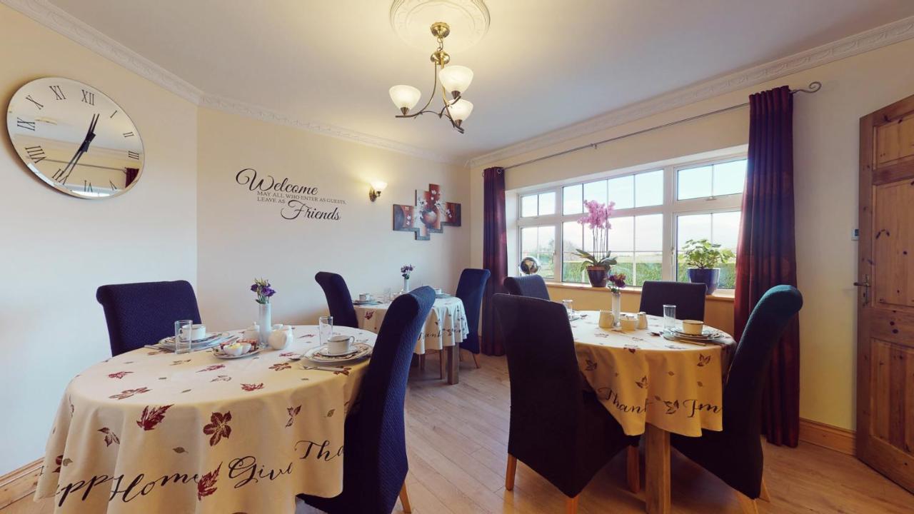 Ross Beach Family Farmhouse B&B Killala エクステリア 写真